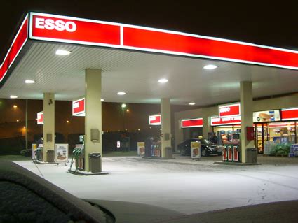 File:Esso gas station finland.png - Wikimedia Commons