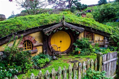 Hobbiton Bazar Travels