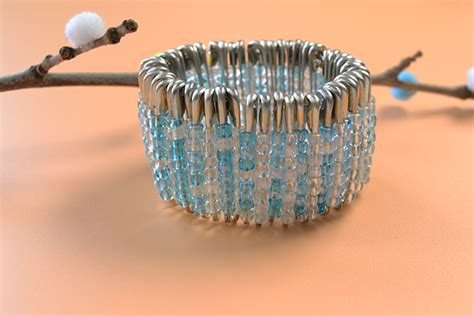 Pandahall Tutorial On How To Make Easy Safety Pin Bracelet With Seed