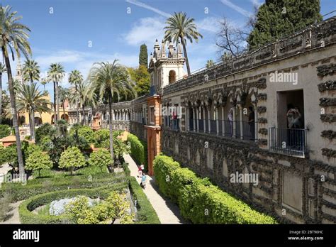 Real Alcazar Gardens and walkway Stock Photo - Alamy