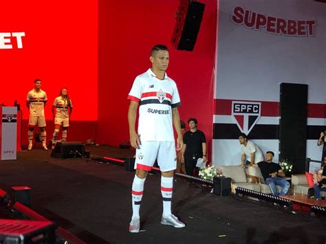 Veja Imagens Dos Novos Uniformes Do São Paulo Para 2024 Gazeta Esportiva