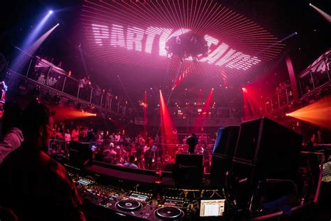 Nightclubs in Miami: Top 10 Nightclubs to Party Through the Night