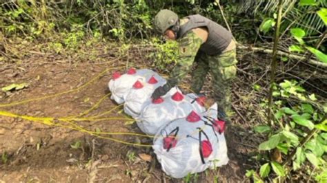 Ejército Ecuatoriano on Twitter Sucumbíos Técnicos en destrucción