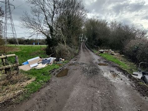 Fly Tipping Along The Bridleway Near Mat Fascione Cc By Sa 2 0