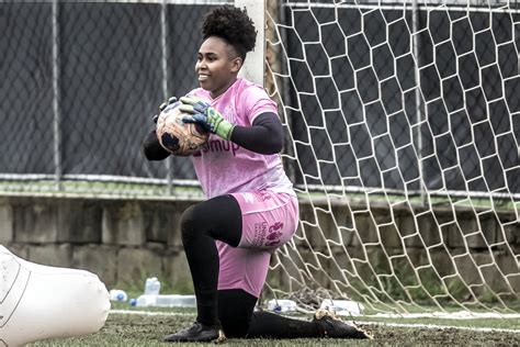 Camila Goleira Das Sereias Da Vila Convocada Para A Sele O