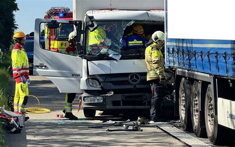 Ratingen Zwei Verletzte Nach Auffahrunfall Auf A3