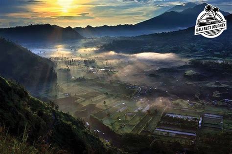 Pinggan Sunrise Tirta Empul Temple Tegalalang Rice Terrace Tegenungan Waterfall