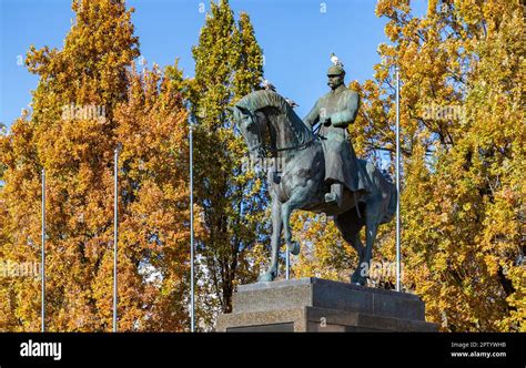 A Picture Of The Monument To J Zef Pi Sudski At The Lithuanian Square