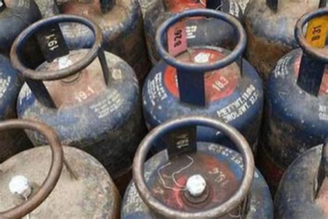 Oil Companies Reduce Price Of 19 Kg Commercial And 5 Kg FTL Cylinders