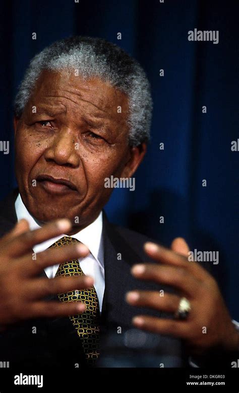 Nelson mandela 1994 hi-res stock photography and images - Alamy