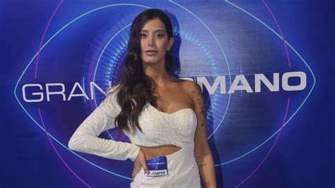 La Primera Pareja De Gran Hermano 2022 Juliana Y Maxi Se Besaron A