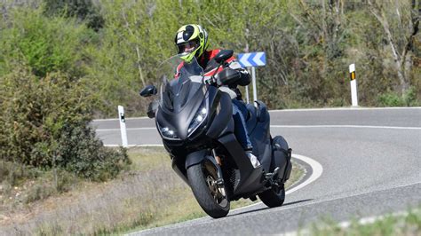 Prueba Zontes E Un Scooter Gt C Modo Y A Buen Precio