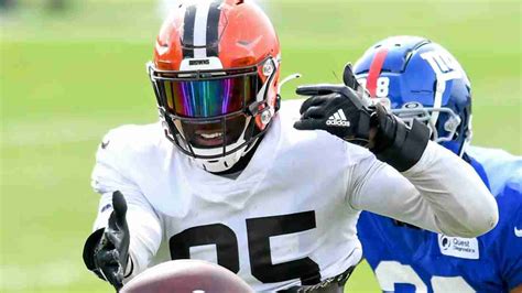 Browns TE David Njoku Holding Out of Workouts Amid Contract Issues