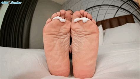 Gilfs Small Wrinkly Soles Before Fun Pt Mp Amateur Soles Giantess And Footjobs Clips Sale