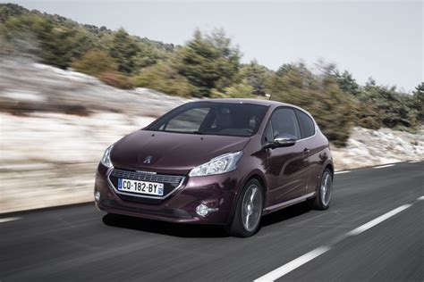 Dynamique Peugeot 208 Xy Purple Night 16 E Hdi 115 Côte Dazur