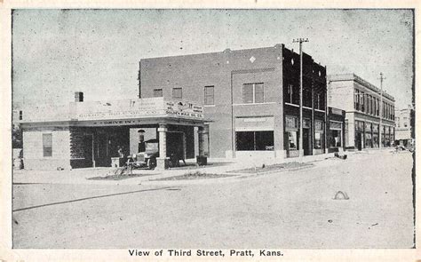 Pratt Kansas Third Street Gas Station Vintage Postcard Aa20673 Mary L