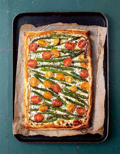 Cherry Tomato Asparagus And Herbed Ricotta Tart Recipe Leites