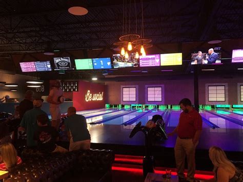 Socialize At 810 Billiards And Bowling