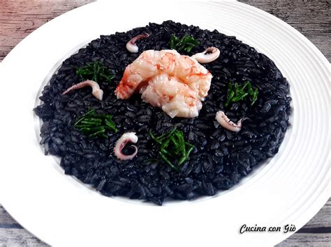 Risotto al nero di seppia con gamberi cotti e crudi Cucina con Giò