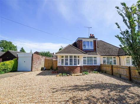 3 Bed Semi Detached Bungalow For Sale In Golden Riddy Leighton Buzzard