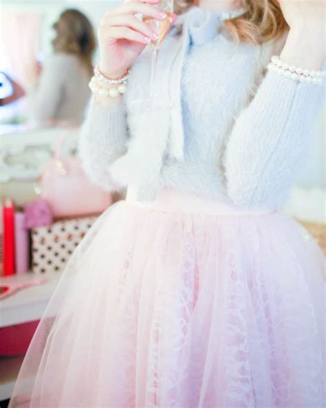 How To Dress Femininely In Winter Girly Outfits Girly Fashion Fashion