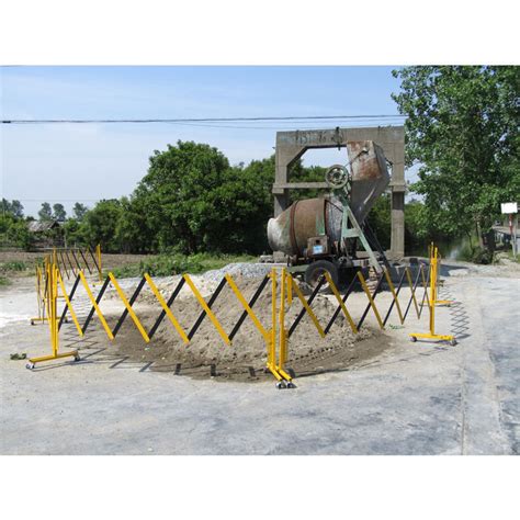 Expandable Barricade With Wheels|Expandable Traffic Barriers