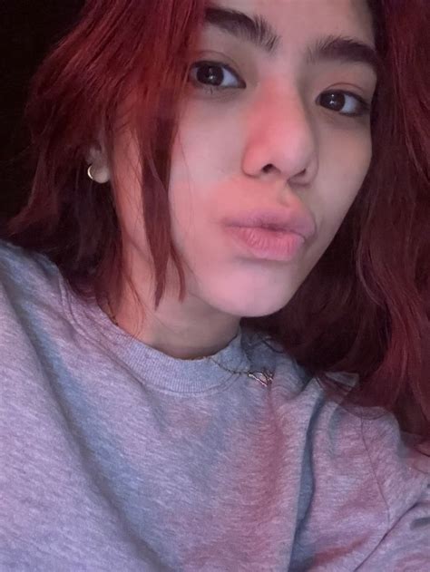 Bini Mikha In 2024 Pretty Brunette Bare Face Red Hair