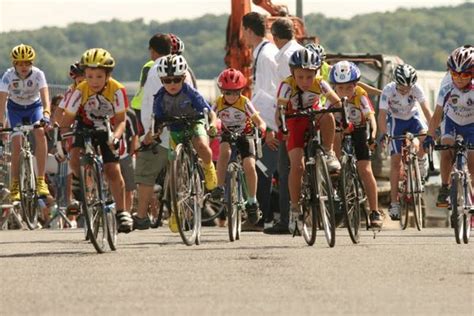 Poincy 5ème étape du mini tour de Seine et Marne Jeunesse Sportive