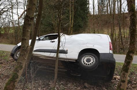 Fotos Unfall Auf Der Staatsstra E Im Gemeindegebiet Garching An