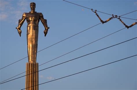 Méga constructions des statues qui frôlent les cieux ICI Explora