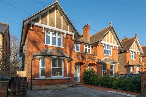 Properties For Sale In Reigate Halliwell Marks