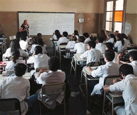 Atención por la grave crisis anuncian incremento de la ayuda escolar