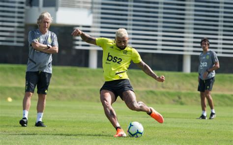 Gabigol E Lincoln Voltam Aos Treinos Bola Rodrigo Caio E Vitinho