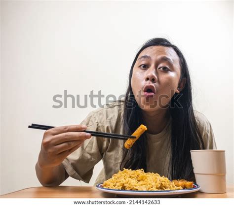 4 Eat Chicken Asia Wow Images Stock Photos 3d Objects And Vectors