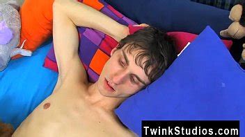 Light Skin Men Gay Porn Alex Todd Leads The Conversation Here And XVIDEOS