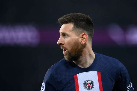 Lionel Messi Suspended For Two Weeks By Paris Saint Germain The Athletic