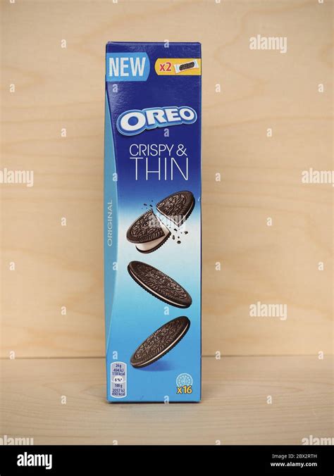 Packet Of Oreo Biscuits Hi Res Stock Photography And Images Alamy