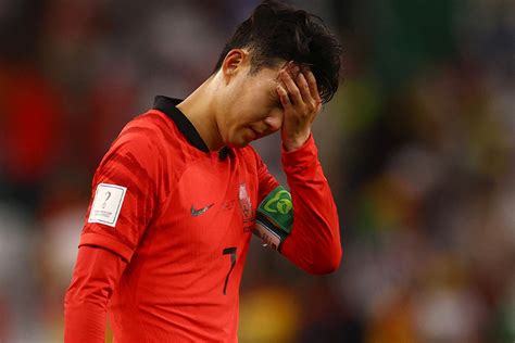 【w杯】「恥知らずだ」 敗戦で涙の韓国ソン・フンミン、相手スタッフが直後に自撮りで批判「泣いているのに」 フットボールゾーン