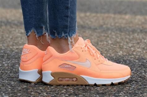 The Nike Air Max 90 Sunset Glow Was Made For The Ladies •