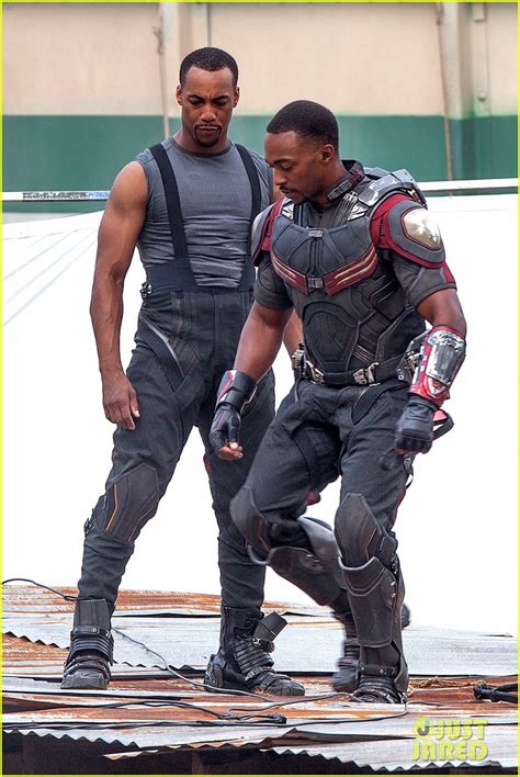 Chris Evans Anthony Mackie Get To Action On Captain America Civil