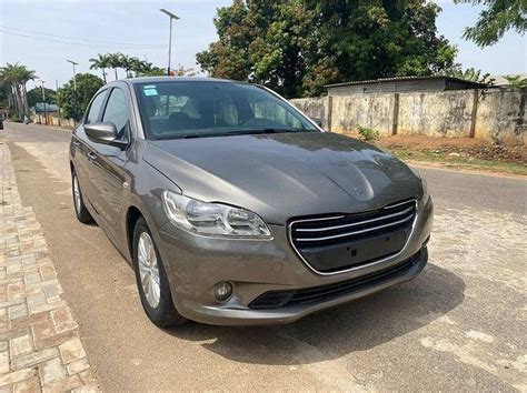 super clean  peugeot  selling   autos nigeria