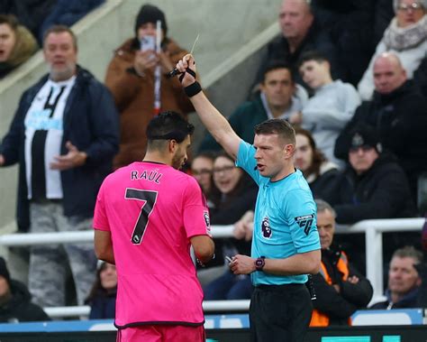 Fulham S Silva Blasts Referee And Var After Jimenez Red Card Reuters