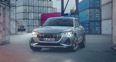 Audi Q Sportback E Tron El Suv El Ctrico Hermano Del Porsche Macan