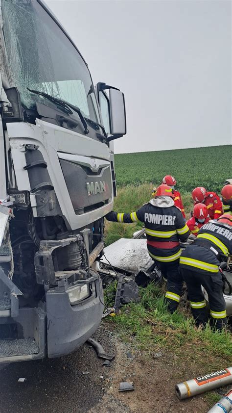 Accident Grav In Bihor Pe Dn O Oferi A A Murit Dupa Impactul