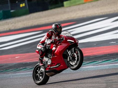 Ducati Panigale V Guide Total Motorcycle