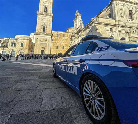 Al Via Le Vendite Del Calendario Della Polizia Di Stato Leccenews