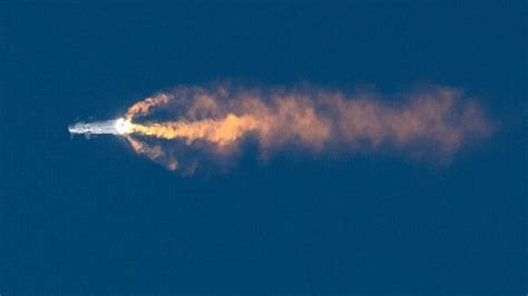 Elon Musks Starship Explodes During Test Flight Watch Video