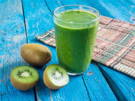 Beneficios del kiwi Cuáles son y cuántas calorías tiene FMDOS