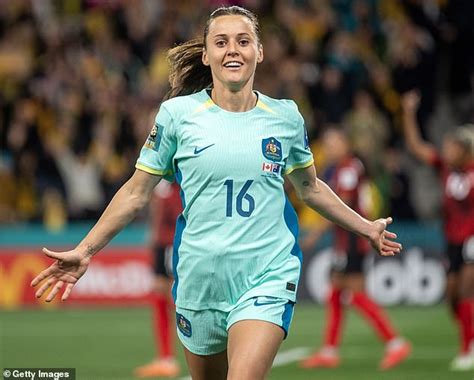 Matildas Hero Hayley Raso Slams Haters Who Don T Like The Way She Looks