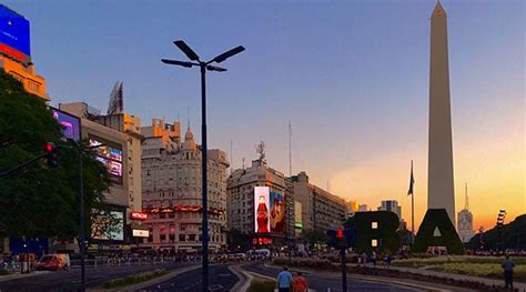 Avenida De Julio The Most Important Boulevard In Buenos Aires